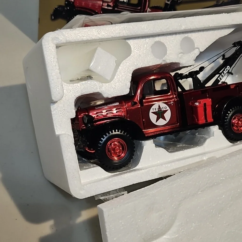 RC2 1946 Texaco Dodge Power Wagon Tow 23rd in Series COA Spec Red Chrome Edition